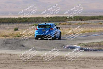 media/Oct-04-2025-OnGrid (Sat) [[44bd565ffa]]/Yellow Group/Grapevine/